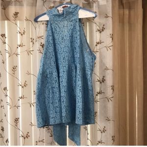 Zara beautiful lace top size XL 💐